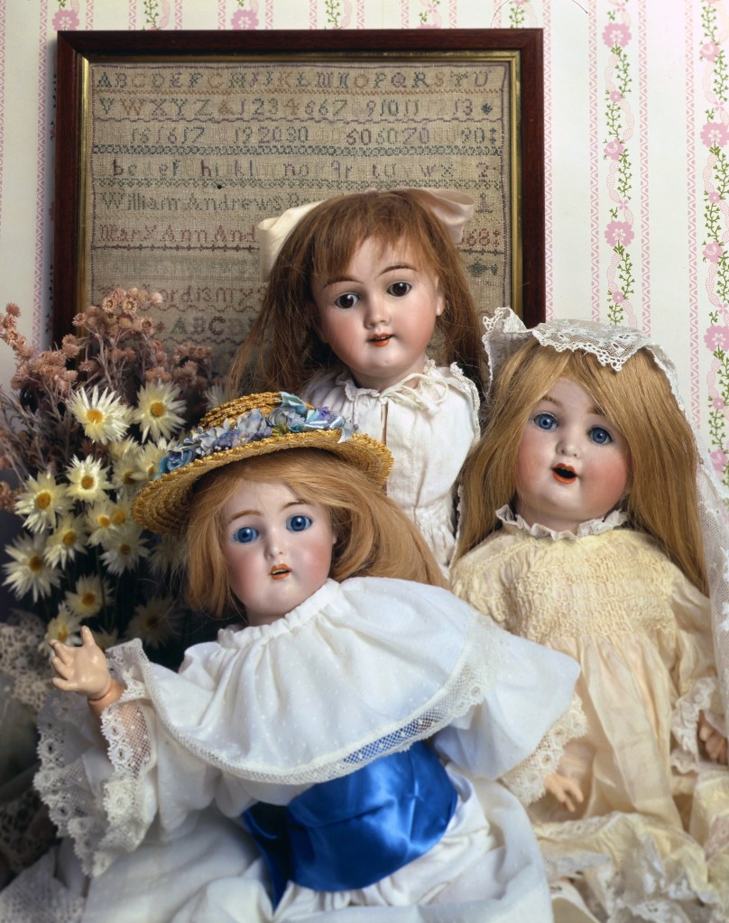 Types of antique store dolls