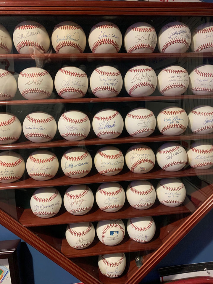 autographed-baseballs_800 autographed-baseballs_800