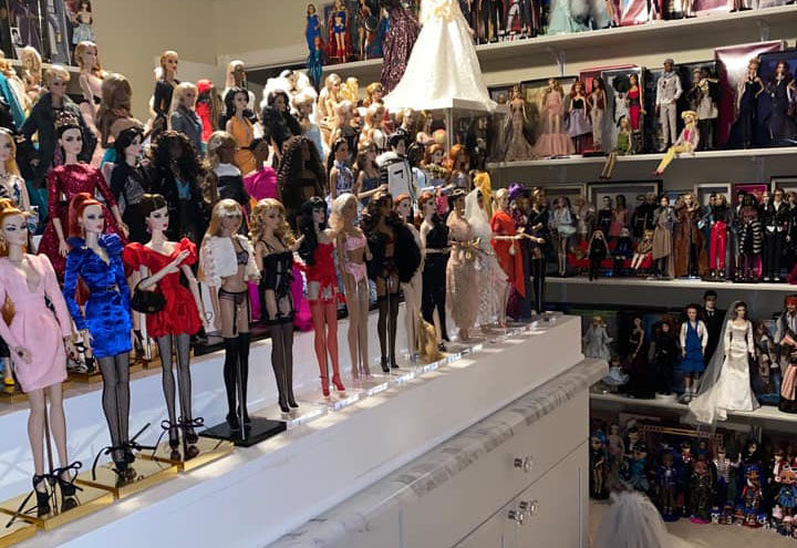 Barbie, Ellowyne, American Girl, and More: Nicole Randall Displays 
