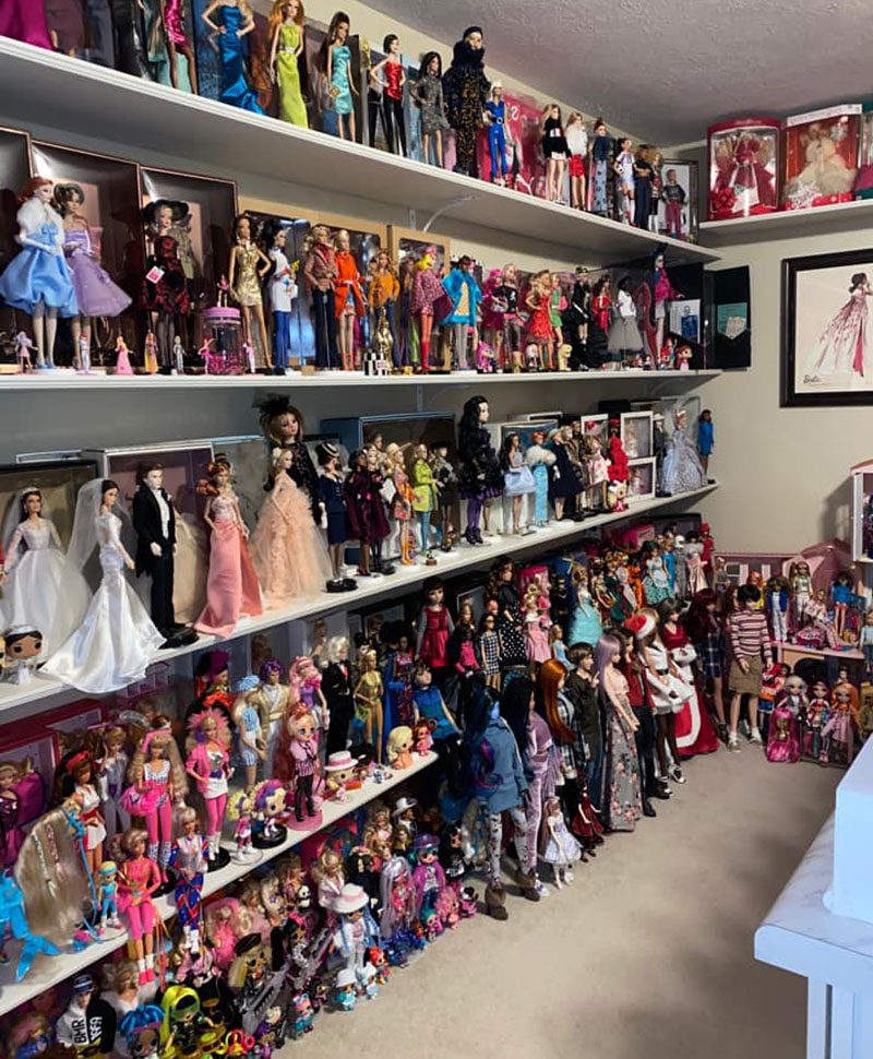 doll-display-01 doll-display-01