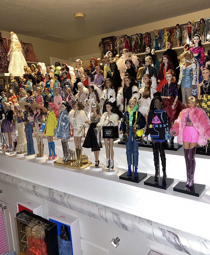 doll-display-04 doll-display-04